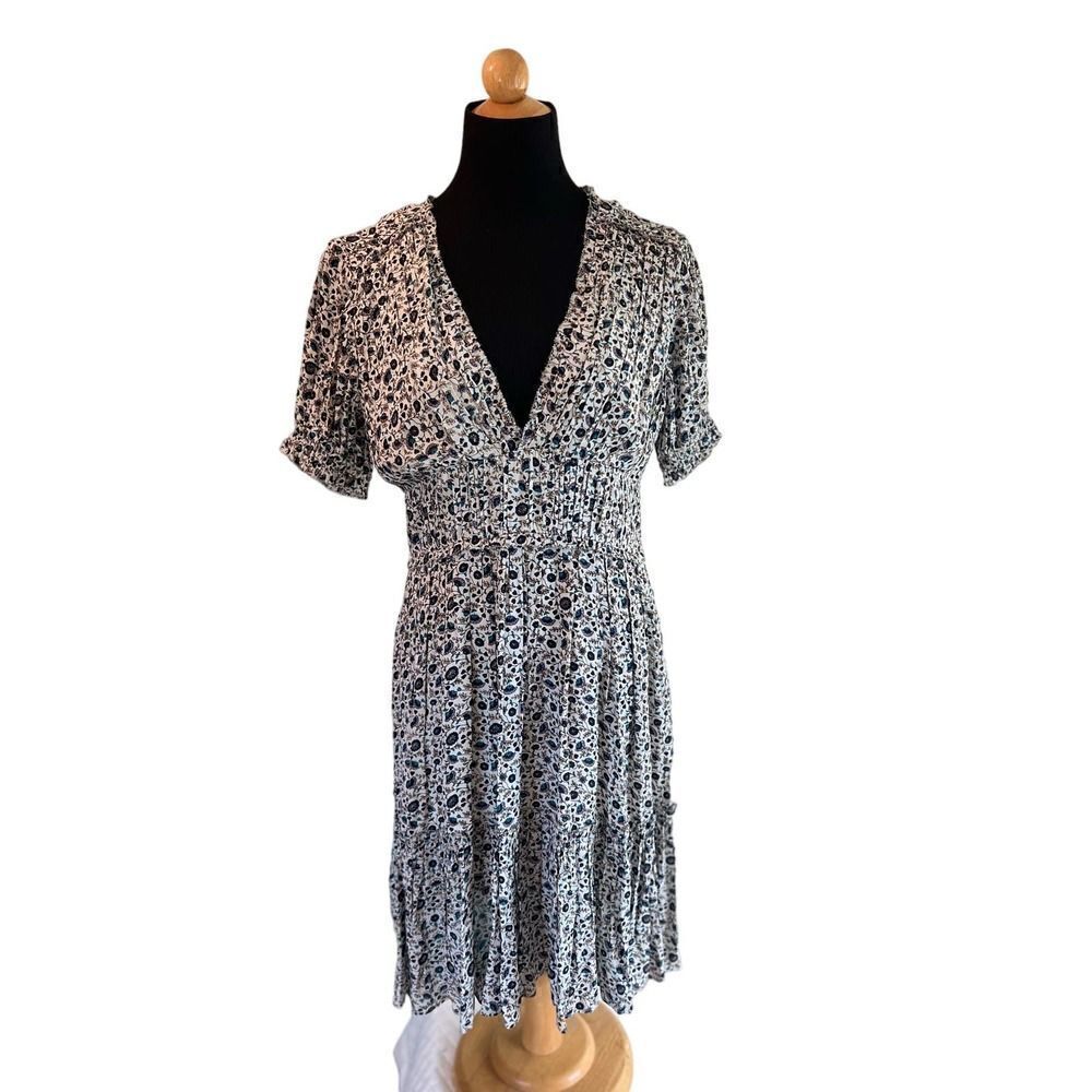 VALENCIA & VINE FLORAL PLEATED DRESS SIZE MEDIUM